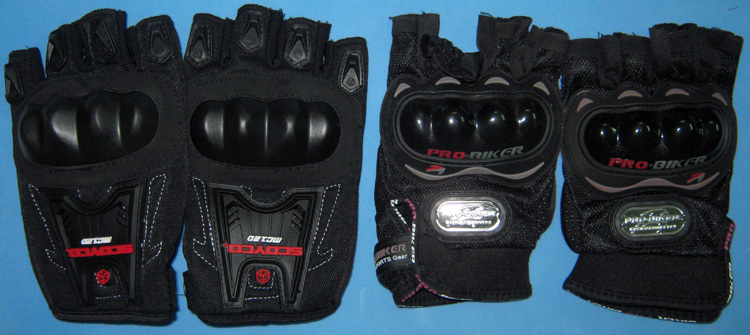 Fingerless gloves and full Knighthood gloves provided by Offroad Vietnam